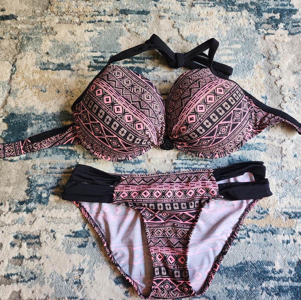 VENUS Black and Pink Patterned Bikini